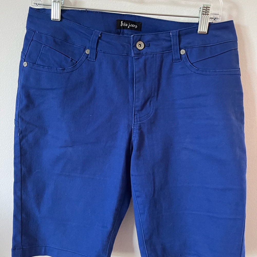 Ladies Bermuda shorts